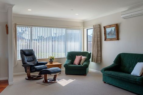 Photo of property in 9 Ian Peter Way, Otaki, 5512