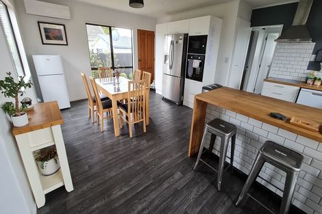 Photo of property in 14 Peckham Lane, Woolston, Christchurch, 8062