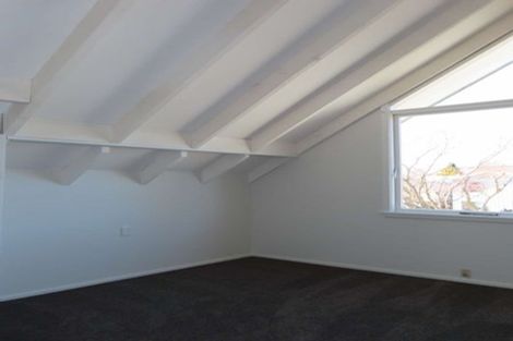 Photo of property in 76 Aorangi Road, Bryndwr, Christchurch, 8053