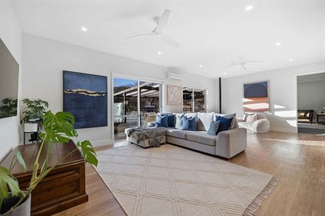 Photo of property in 4 Crawford Place, Lake Hayes, Queenstown, 9304