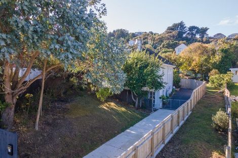 Photo of property in 28 Dimock Street, Titahi Bay, Porirua, 5022
