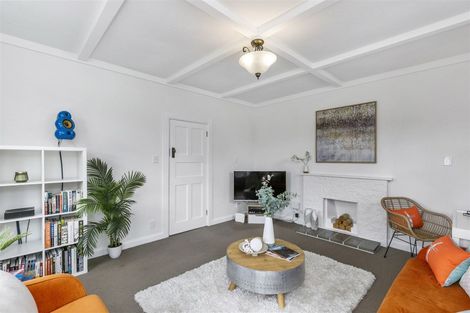 Photo of property in 8 Paisley Terrace, Karori, Wellington, 6012