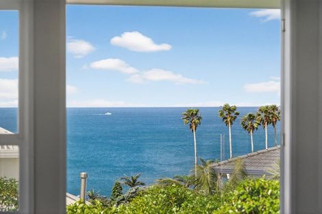 Photo of property in 2/33 Gulf View Road, Murrays Bay, Auckland, 0630