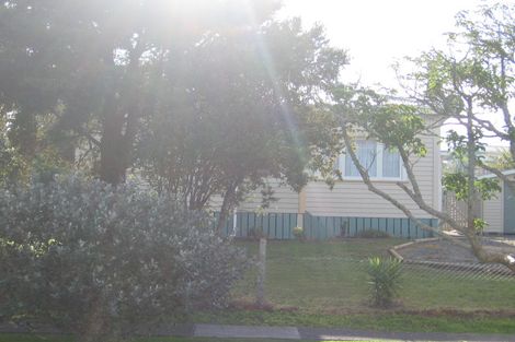 Photo of property in 42 Hauraki Road, Leigh, Warkworth, 0985