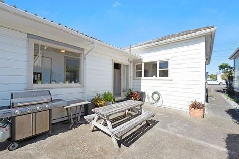 Photo of property in 16 Cockburn Street, Kilbirnie, Wellington, 6022