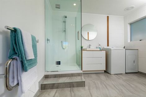 Photo of property in 7 Seabar Place, Glen Eden, Auckland, 0602