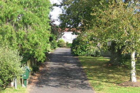 Photo of property in 2/6 Normanton Street, Glenfield, Auckland, 0629
