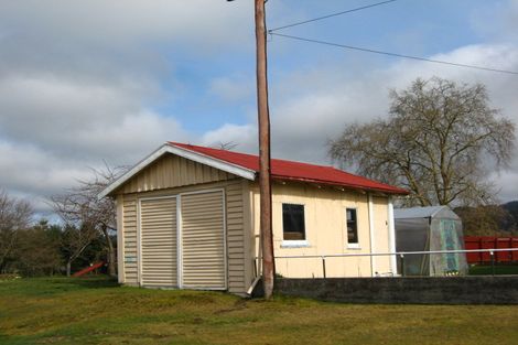 Photo of property in 6 Crampton Road, Reefton, 7830