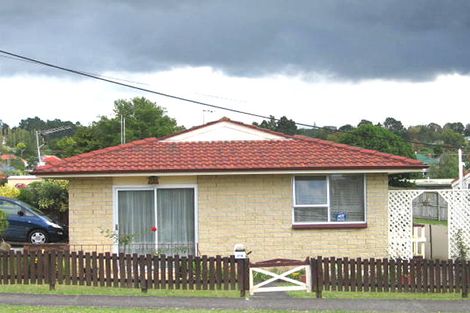 Photo of property in 1/18 Northall Road, New Lynn, Auckland, 0600