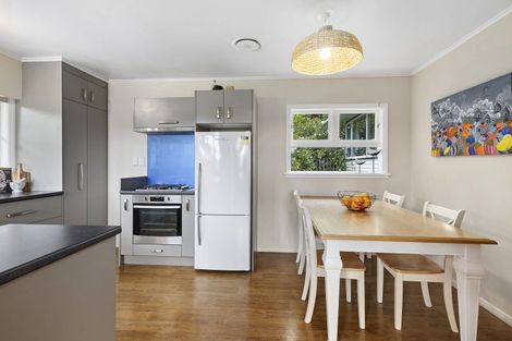 Photo of property in 52 Chester Road, Tawa, Wellington, 5028