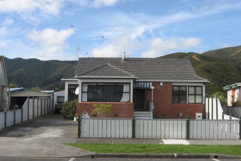Photo of property in 2/15 Gibson Crescent, Naenae, Lower Hutt, 5011