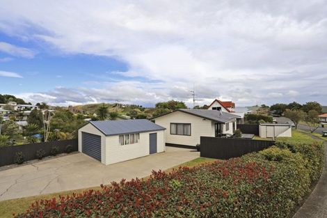 Photo of property in 30a Meander Drive, Welcome Bay, Tauranga, 3112
