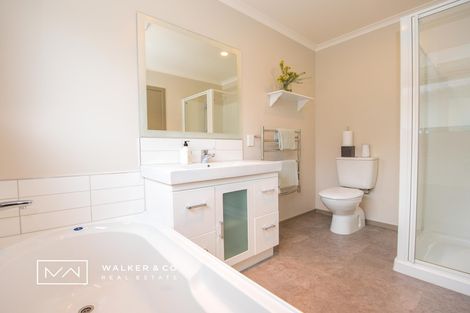 Photo of property in 7 Percy Kinsman Crescent, Riverstone Terraces, Upper Hutt, 5018