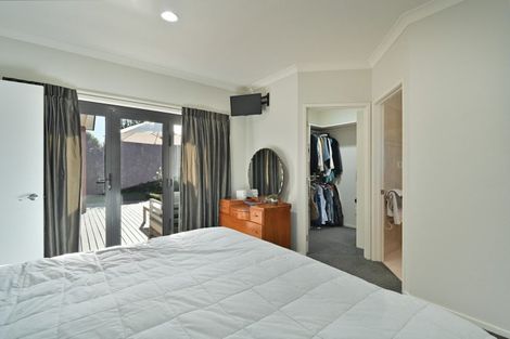Photo of property in 37 Fairview Place, Havelock North, 4130