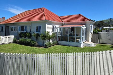 Photo of property in 64 Athlone Crescent, Avalon, Lower Hutt, 5011