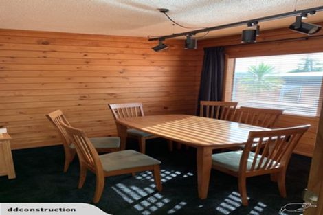 Photo of property in 261 Great North Road, Henderson, Auckland, 0612