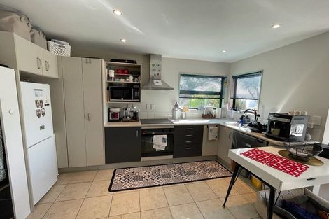 Photo of property in 2a Donald Crescent, Karori, Wellington, 6012