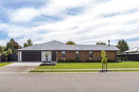 Photo of property in 52 Suffolk Drive, Kirwee, 7571