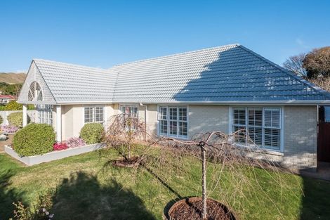 Photo of property in 1 Maple Lane, Waikanae, 5036