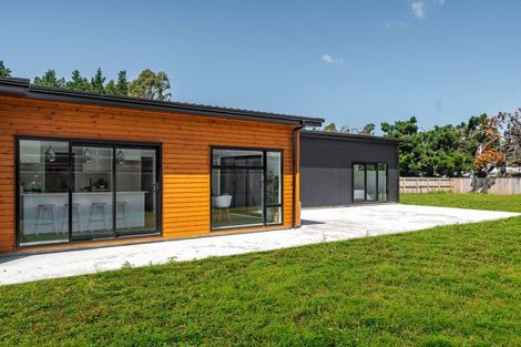 Photo of property in 8 Miles Lane, Carterton, 5713