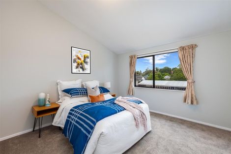 Photo of property in 2/11 Brookfield Road, Te Atatu Peninsula, Auckland, 0610