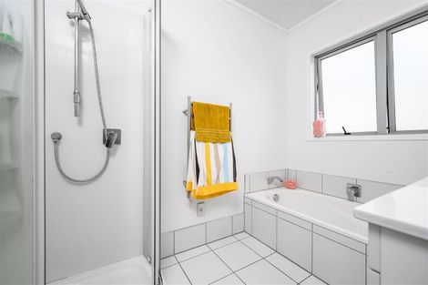 Photo of property in 1/37 Woodlands Crescent, Browns Bay, Auckland, 0630