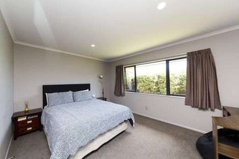 Photo of property in 45 Peter Hall Drive, Kelvin Grove, Palmerston North, 4414