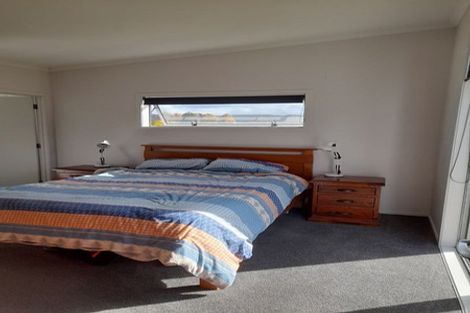 Photo of property in 100 Kenrigg Road, Kinloch, Taupo, 3377