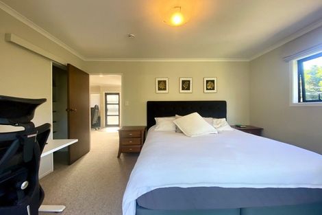 Photo of property in 52 James Cook Street, Havelock North, 4130