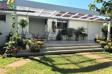 Photo of property in 6 Miro Road, Mangere Bridge, Auckland, 2022