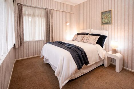 Photo of property in 72 Severn Street, Island Bay, Wellington, 6023