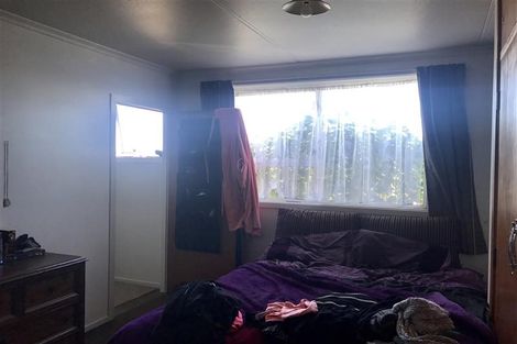 Photo of property in 2 Leslie Street, Waitara, 4320