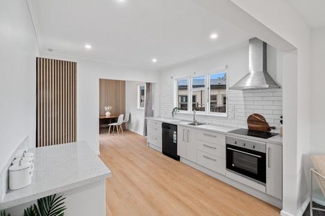 Photo of property in 267 Centaurus Road, Saint Martins, Christchurch, 8022