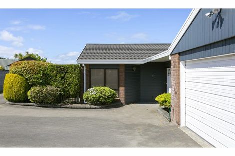Photo of property in 77 Harvey Street, Waipahihi, Taupo, 3330