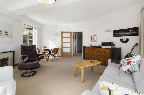 Photo of property in Wharenui Apartments, 274 Oriental Parade, Oriental Bay, Wellington, 6011