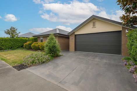 Photo of property in 8 Gosling Crescent, Halswell, Christchurch, 8025