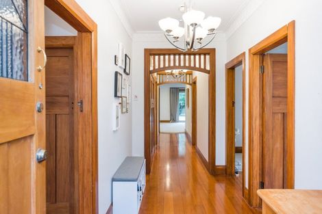 Photo of property in 31 Manapouri Crescent, Hokowhitu, Palmerston North, 4410