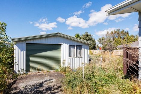 Photo of property in 9 Forbes Place, Kelvin Grove, Palmerston North, 4414
