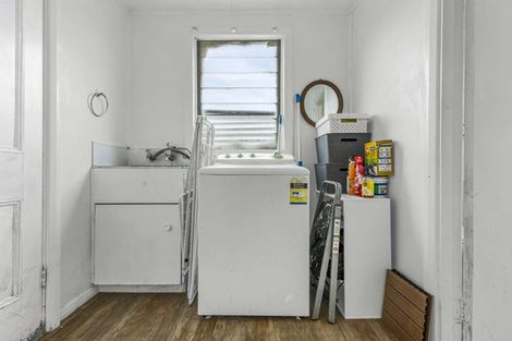 Photo of property in 208 Lyndon Road West, Hastings, 4122