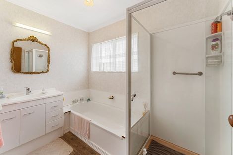 Photo of property in 1/81 Tukapa Street, Westown, New Plymouth, 4310