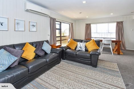 Photo of property in 17 Mellsop Avenue, Waiuku, 2123