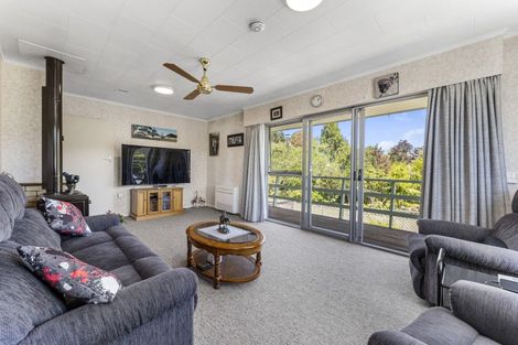 Photo of property in 71 Milton Terrace, Picton, 7220