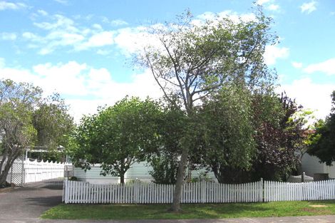 Photo of property in 22 Sylvia Road, Hillcrest, Auckland, 0627