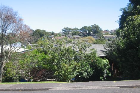 Photo of property in 2/9 Sudan Avenue, Milford, Auckland, 0620