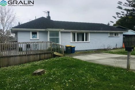 Photo of property in 5 Murray Road, Te Atatu Peninsula, Auckland, 0610