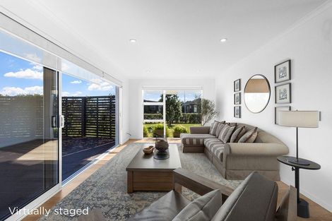 Photo of property in 10 Wentworth Lane, Waiwhakaiho, New Plymouth, 4312