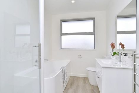 Photo of property in 18 Oakmill Drive, Casebrook, Christchurch, 8051