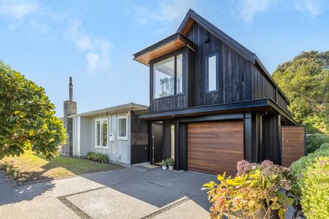 Photo of property in 1 Hydes Road, Raumati South, Paraparaumu, 5032