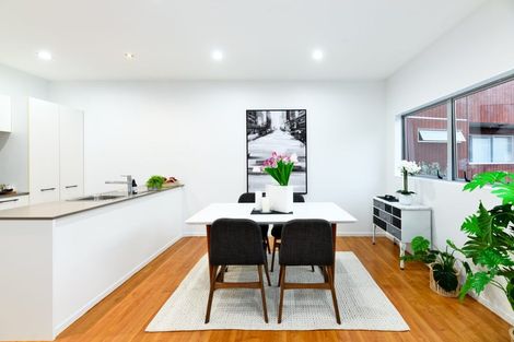 Photo of property in 76g Edmonton Road, Henderson, Auckland, 0612