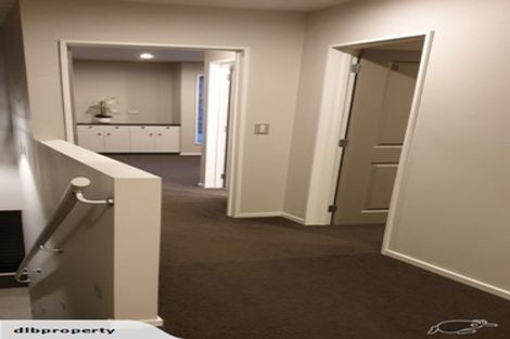 Photo of property in 142a Holly Road, St Albans, Christchurch, 8014